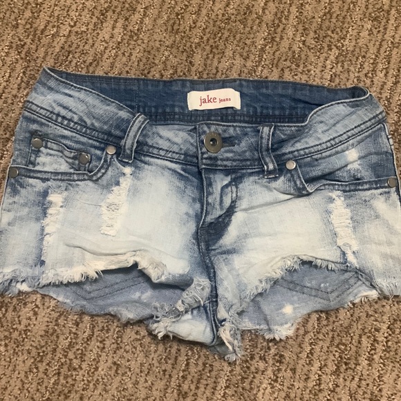 Shorts - Picture 1 of 2